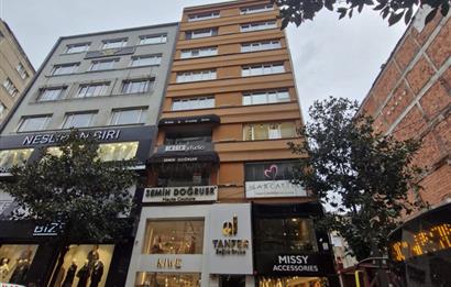 NİŞANTAŞI RUMELİ CADDESİNDE LÜKS DEKORLU 3+1
