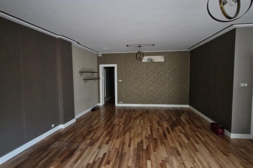 NİŞANTAŞI RUMELİ CADDESİNDE MODERNİZE EDİLMİŞGENİŞ VE KEYİFLİ 2+1