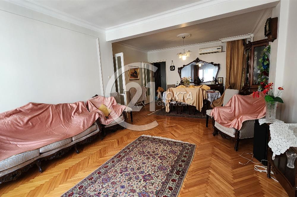 ŞİŞLİ SIRACEVİZLERDE BAKIMLI BİNADA KATTA TEK 4+1 180 m2