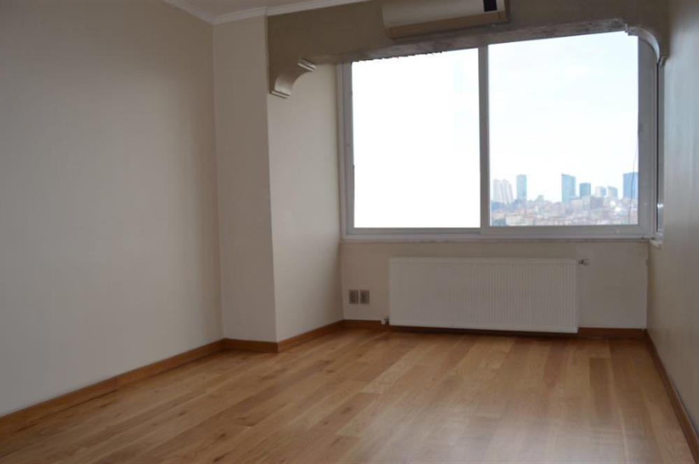 NİŞANTAŞI RUMELİ CADDESİNDE LÜKS DEKORLU 3+1