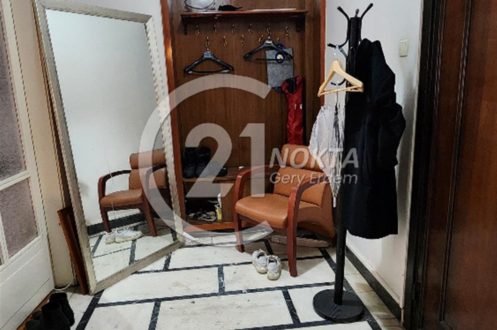 ŞİŞLİ SIRACEVİZLERDE BAKIMLI BİNADA KATTA TEK 4+1 180 m2