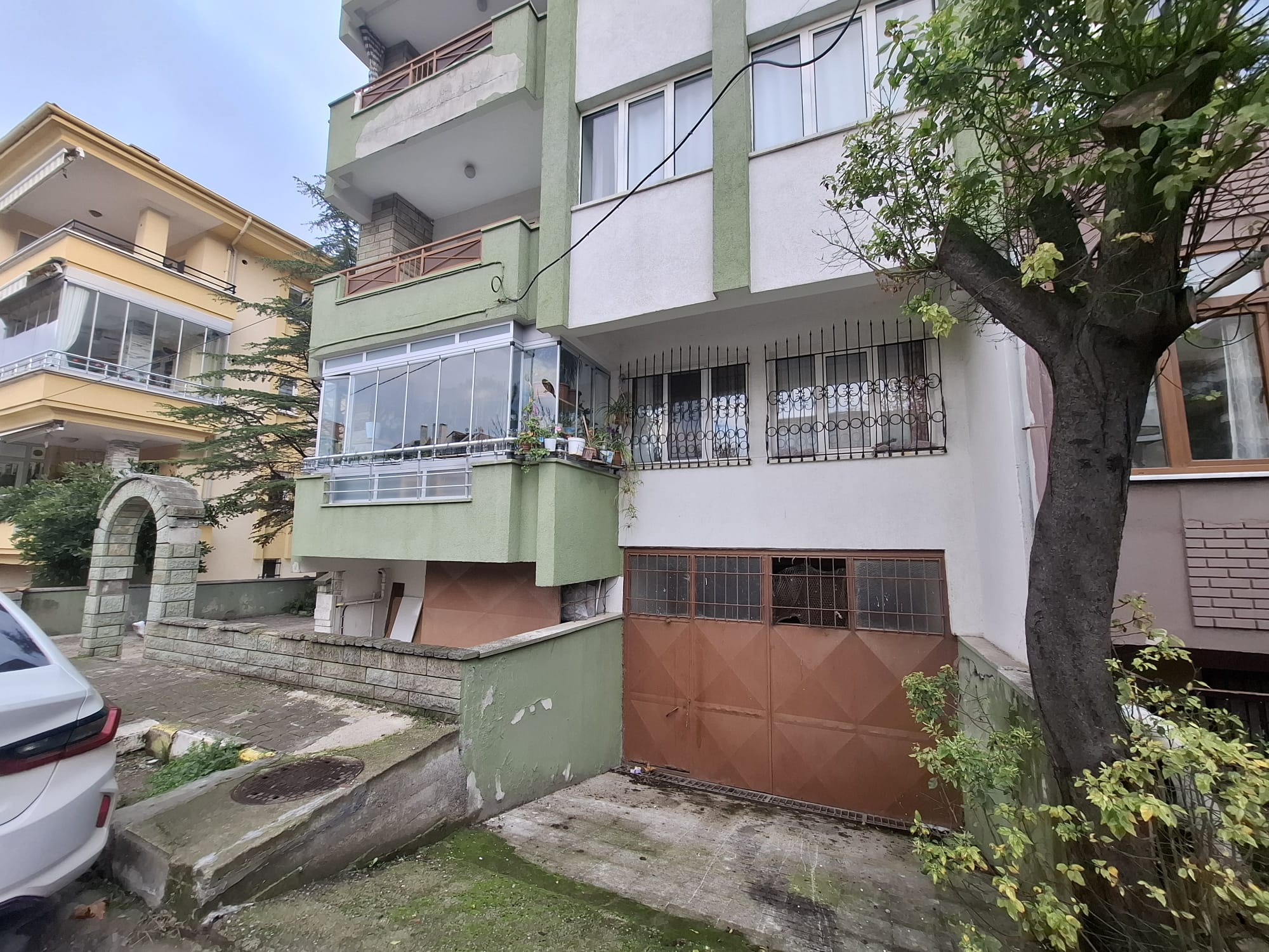 CENTURY 21. LOCA'DAN KİRALIK 125 M2 DEPO BAHÇELİEVLERDE