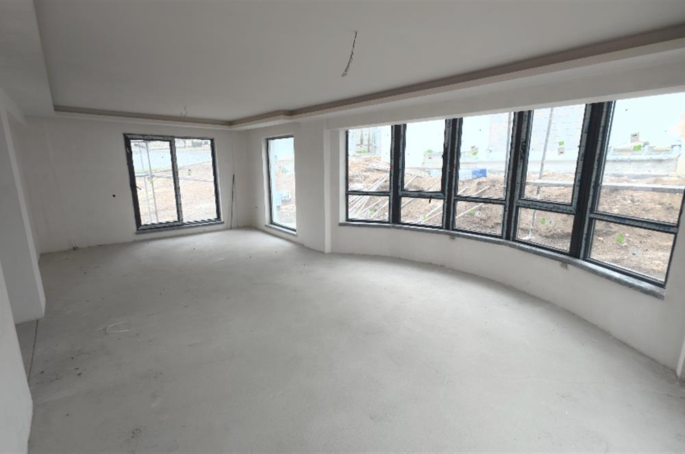 DODURGA'DA İLERİ NATAMAM TESLİM GENİŞ BAHÇELİ SATILIK VİLLA