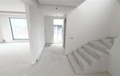 DODURGA'DA İLERİ NATAMAM TESLİM GENİŞ BAHÇELİ SATILIK VİLLA