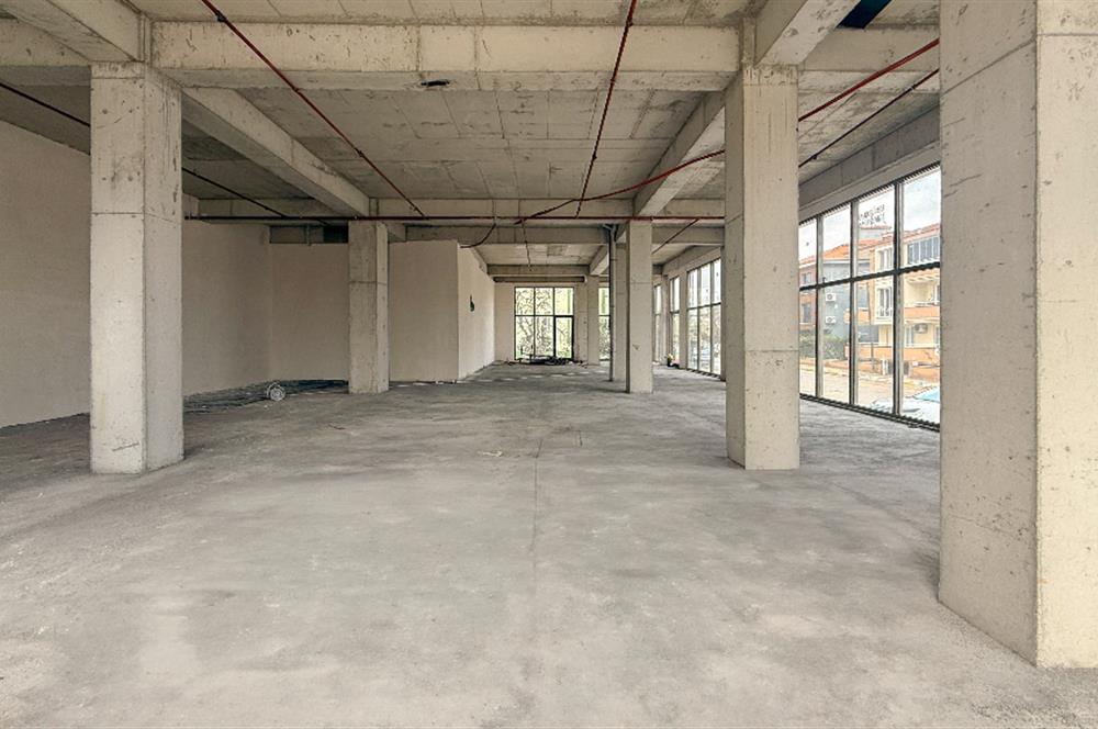 Century 21 Bal'dan Balıkesir'in En Prestijli Ticari lokasyonunda Yüksek Tavanlı Geniş Cepheli Depolu Satılık Dükkan 