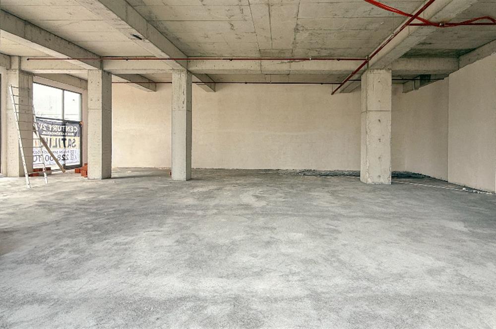 Century 21 Bal'dan Balıkesir'in En Prestijli Ticari lokasyonunda Yüksek Tavanlı Geniş Cepheli Depolu Satılık Dükkan 