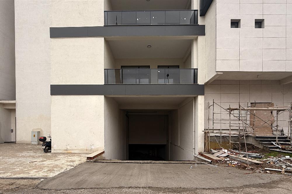 Century 21 Bal'dan Balıkesir'in En Prestijli Ticari lokasyonunda Yüksek Tavanlı Geniş Cepheli Depolu Satılık Dükkan 