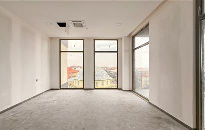 FARKLI İŞ KOLLARINA UYUMLU SATILIK MODERN OFİS SEÇENEKLERİ