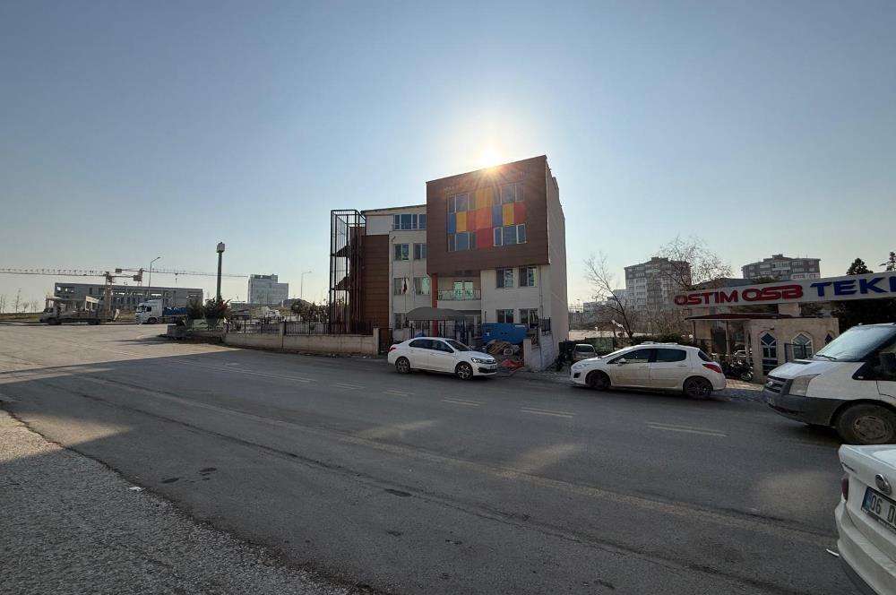 OSTİM FATİH İŞ MERKEZİNDE 175 M2 SATILIK DÜKKAN