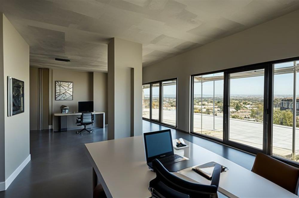 FARKLI İŞ KOLLARINA UYUMLU SATILIK MODERN OFİS SEÇENEKLERİ