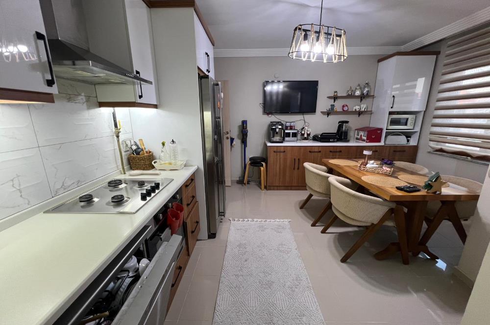 BAHÇELİEVLER'DE 100.YIL TEKNİK LİSE CD. ÜZERİ SATILIK 3+1 DAİRE