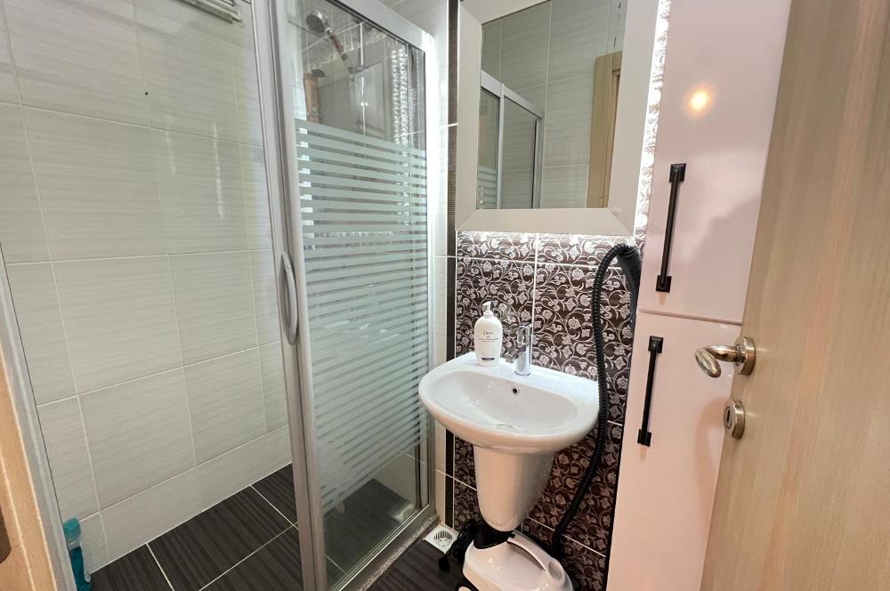 BAHÇELİEVLER'DE 100.YIL TEKNİK LİSE CD. ÜZERİ SATILIK 3+1 DAİRE