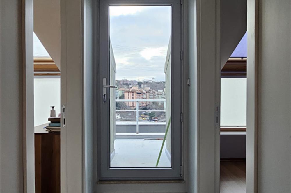 ZEKERİYAKÖY SİTELERDE BATI YURDU KARŞISI SATILIK ÇATI DUBLEKS