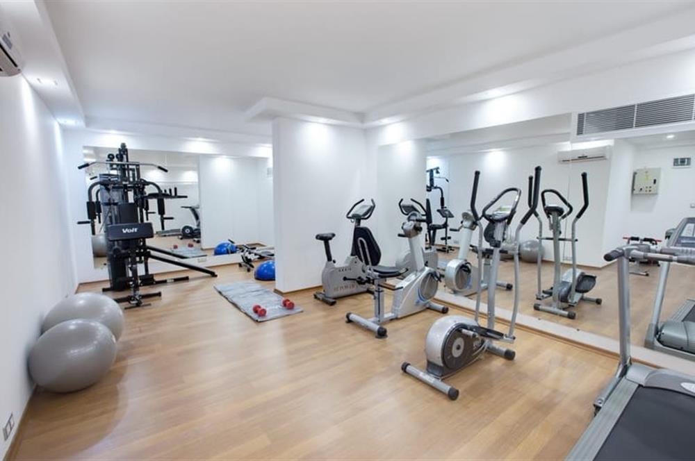 ZEKERİYAKÖY SİTELERDE BATI YURDU KARŞISI SATILIK ÇATI DUBLEKS