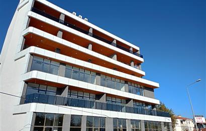 Century 21 Bal'dan Balıkesir'in En Prestijli Ticari lokasyonunda Yüksek Tavanlı Geniş Cepheli Depolu Satılık Dükkan 