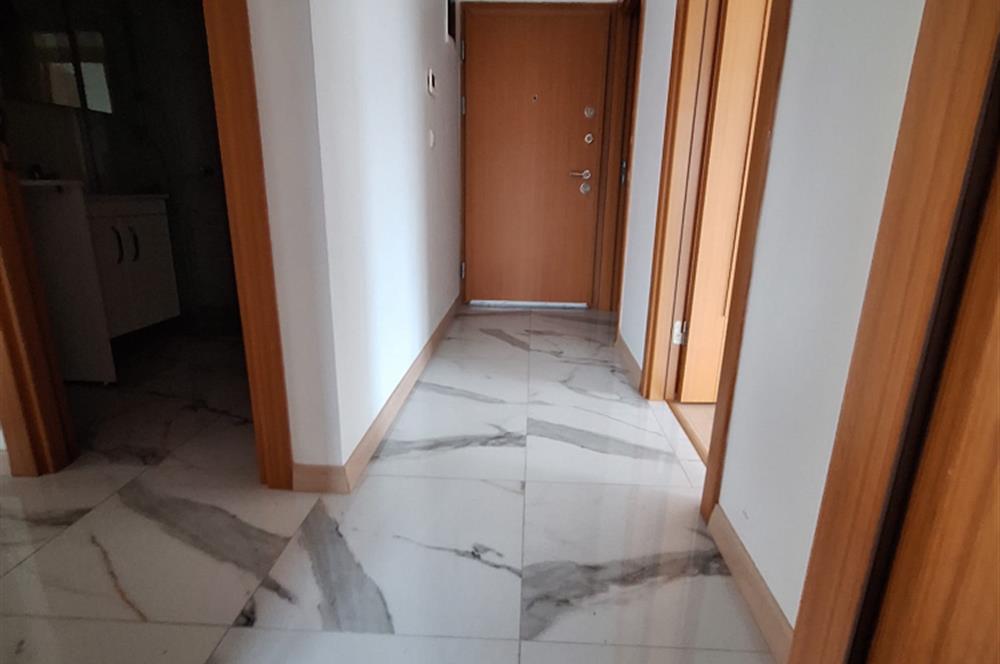 SİTE İÇERİSİNDE KAPALI VE AÇIK OTOPARKLI,ARA KAT 2+1