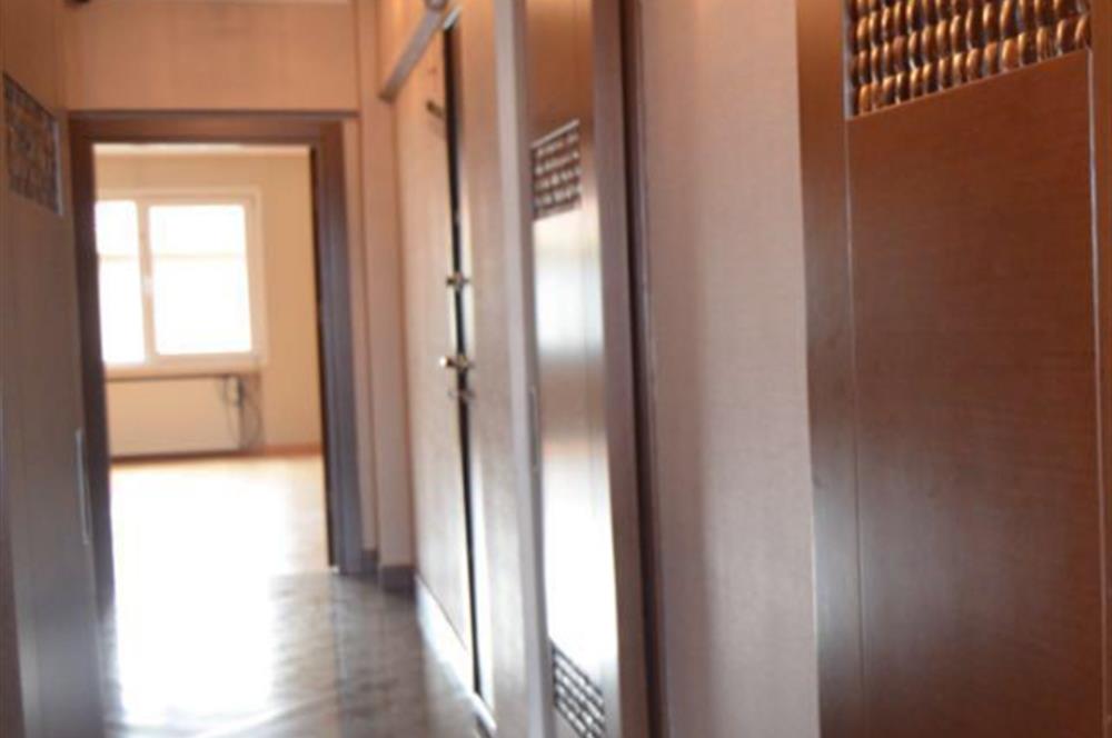 NİŞANTAŞI RUMELİ CADDESİNDE LÜKS DEKORLU 3+1