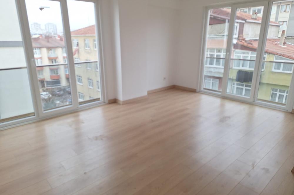 SİTE İÇERİSİNDE KAPALI VE AÇIK OTOPARKLI,ARA KAT 2+1