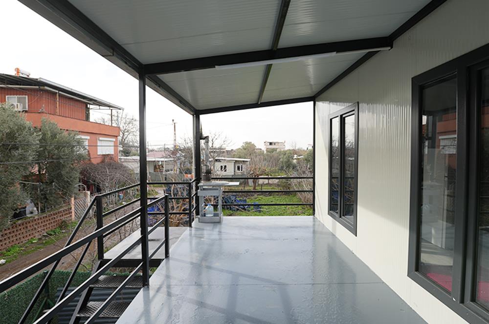 C21 Cius; Kumsaz’da Bahçeli–Teraslı Yazlık Prefabrik Ev