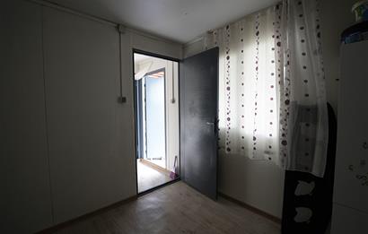 C21 Cius; Kumsaz’da Bahçeli–Teraslı Yazlık Prefabrik Ev