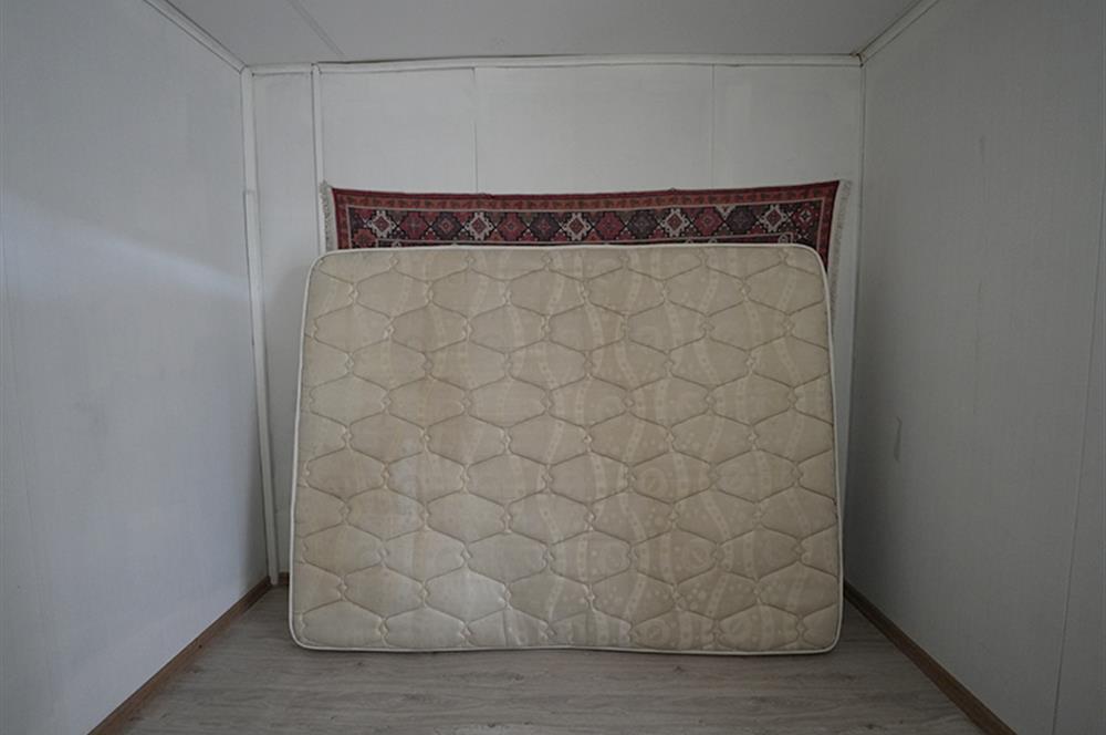 C21 Cius; Kumsaz’da Bahçeli–Teraslı Yazlık Prefabrik Ev