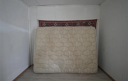 C21 Cius; Kumsaz’da Bahçeli–Teraslı Yazlık Prefabrik Ev