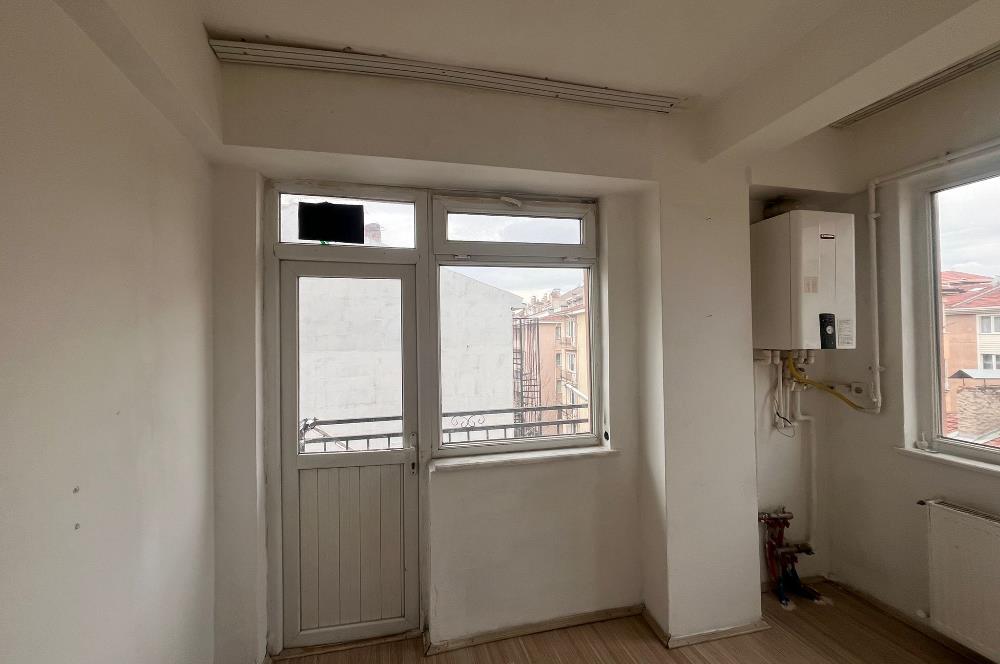 CENTURY21 VİZYON’DAN ANADOLU ÜNİ. YAKINI 1+1 KİRALIK DAİRE