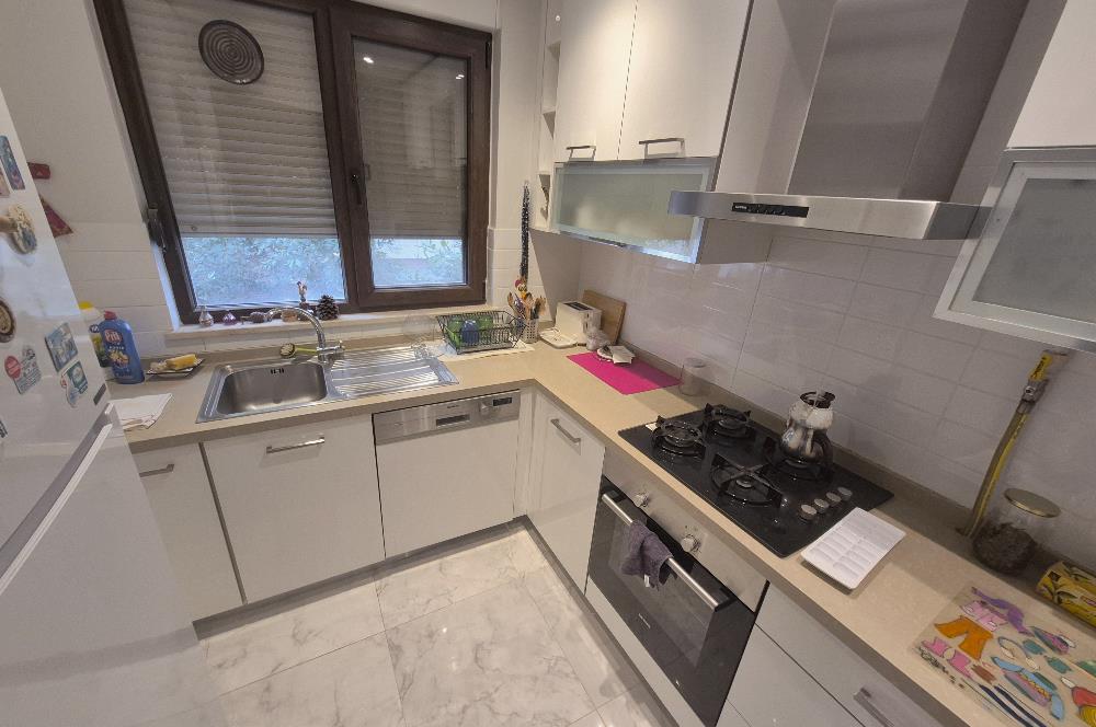 CADDEYE 1. PARALEL VARDAR SOKAKTA KOMPLE EŞYALI KİRALIK DAİRE