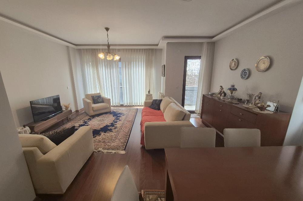 CADDEYE 1. PARALEL VARDAR SOKAKTA KOMPLE EŞYALI KİRALIK DAİRE