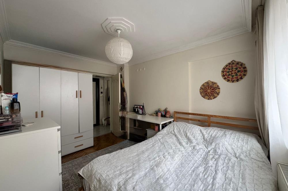 Karşıyaka Tersane'de Merkezi Konumda 2+1 Satılık Daire