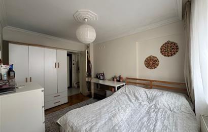 Karşıyaka Tersane'de Merkezi Konumda 2+1 Satılık Daire