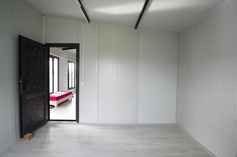 C21 Cius; Kumsaz’da Bahçeli–Teraslı Yazlık Prefabrik Ev