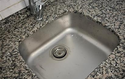 ŞEHİT ERDEM CANBAŞ SOKAK FULL TADİLATLI KİRALIK ARAKAT DAİRE