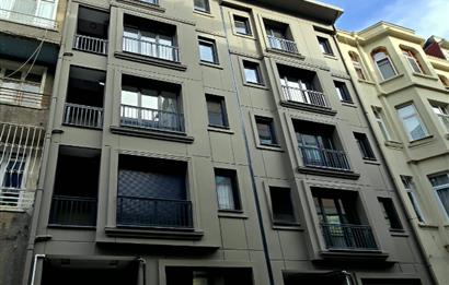 Cihangir Güneşli Sokakta Yeni Binada Kiralık 2,5+1