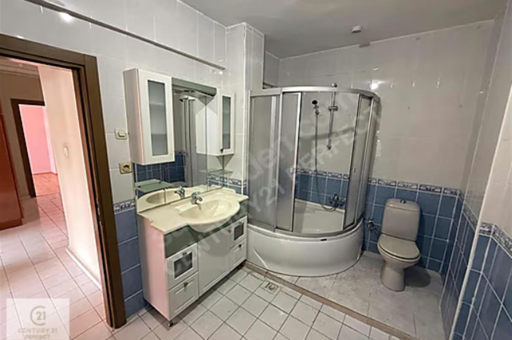 KARTAL YALI MAHALLESİNDE YATIRIMLIK GENİŞ 3+1 DAİRE