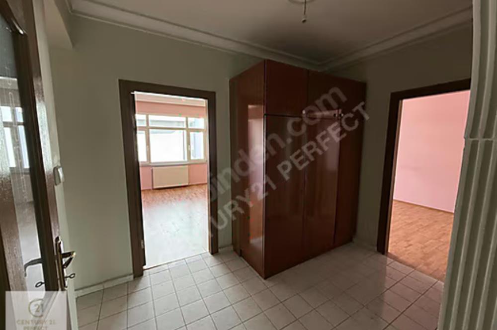 KARTAL YALI MAHALLESİNDE YATIRIMLIK GENİŞ 3+1 DAİRE