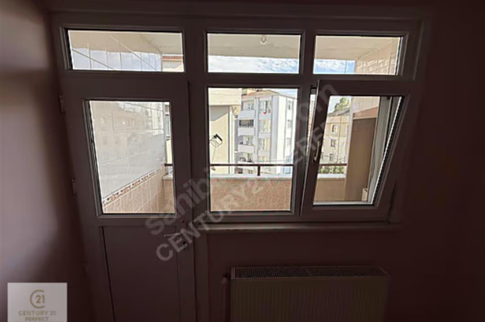 KARTAL YALI MAHALLESİNDE YATIRIMLIK GENİŞ 3+1 DAİRE