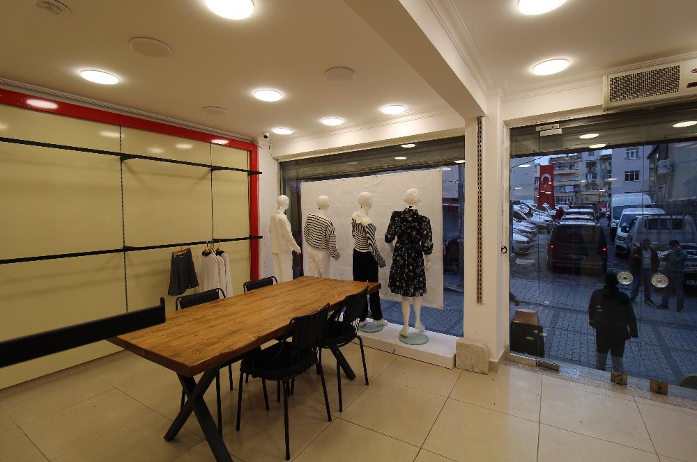 FATİH NİŞANCA’DA HAREKETLİ ASYA SOKAK’TA 5,20 M VİTRİNLİ KİRALIK DÜKKAN | 90 M²