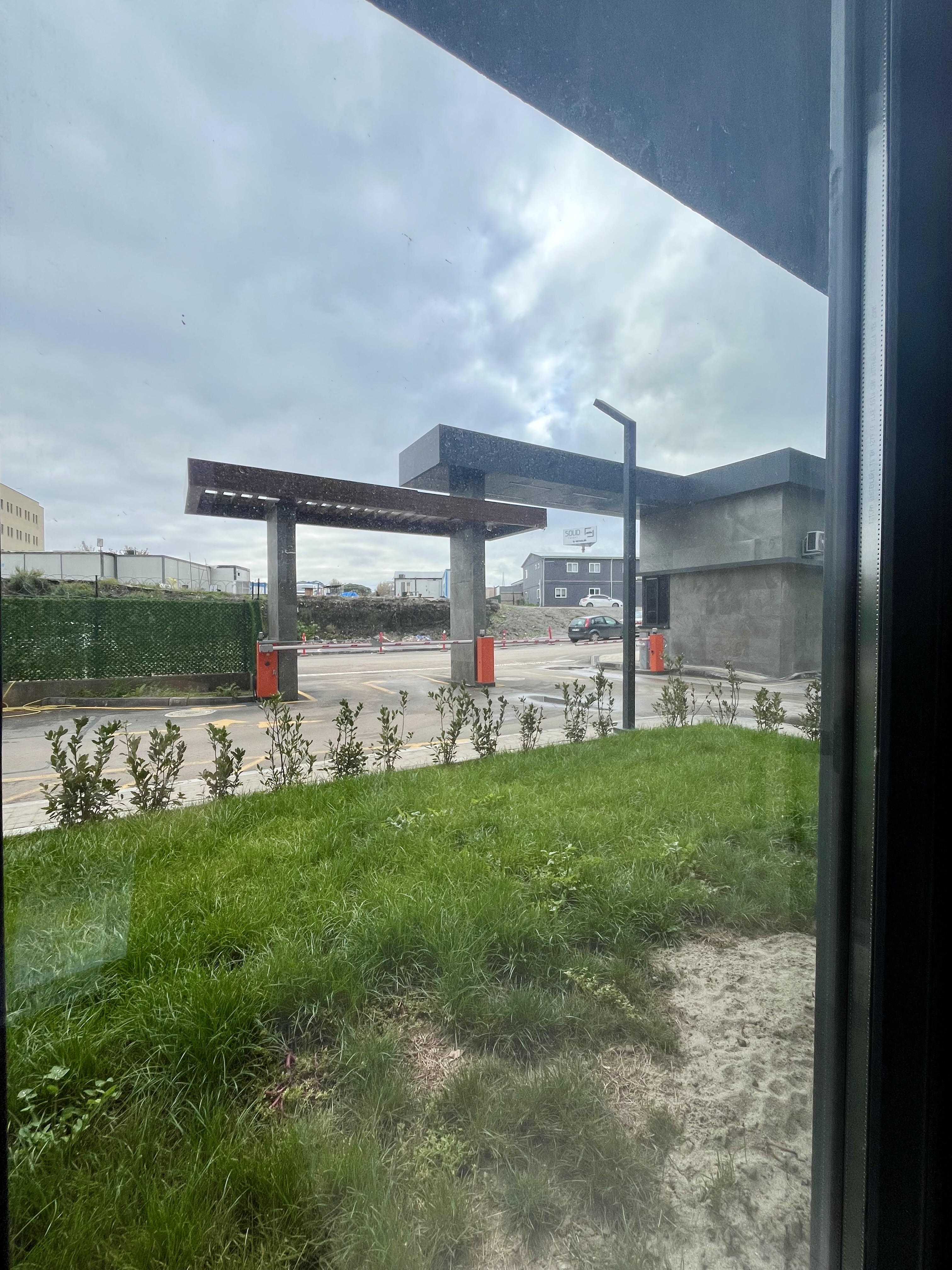 Emlak Konutlarında 3Cephe Bahçe Kullanımlı Kiralık Daire