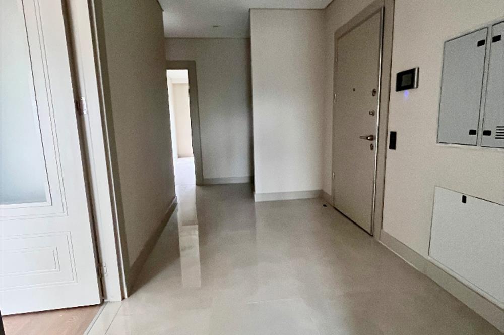 Emlak Konutlarında 3Cephe Bahçe Kullanımlı Kiralık Daire