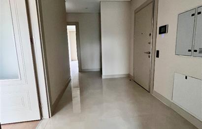 Emlak Konutlarında 3Cephe Bahçe Kullanımlı Kiralık Daire