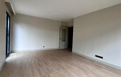 Emlak Konutlarında 3Cephe Bahçe Kullanımlı Kiralık Daire