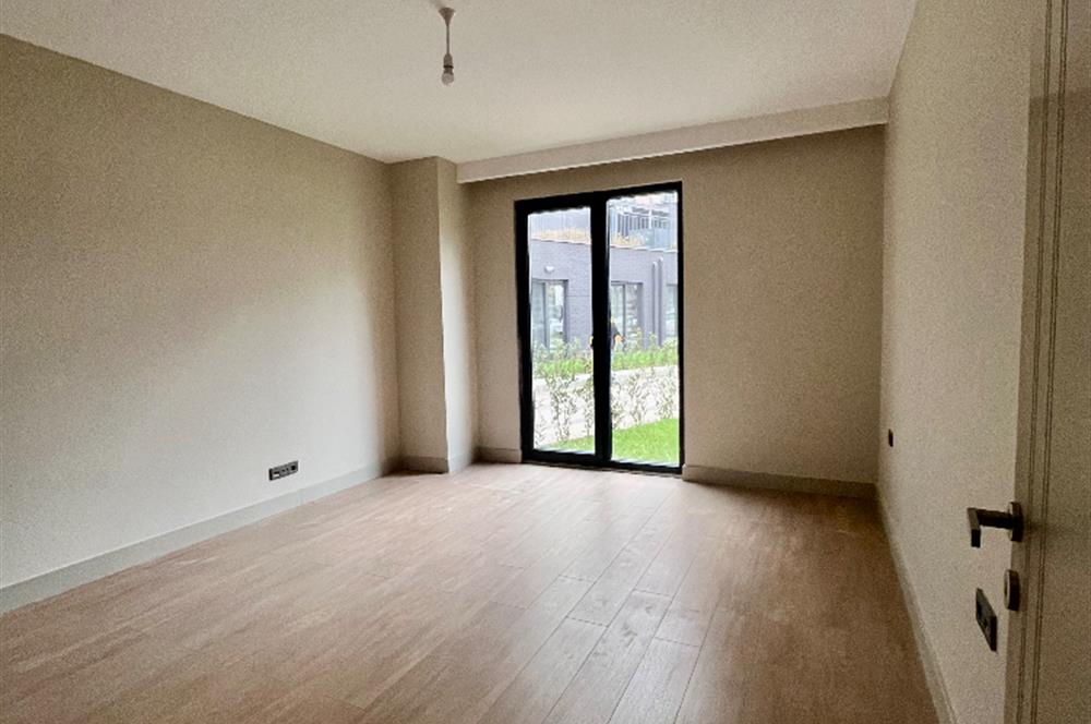 Emlak Konutlarında 3Cephe Bahçe Kullanımlı Kiralık Daire