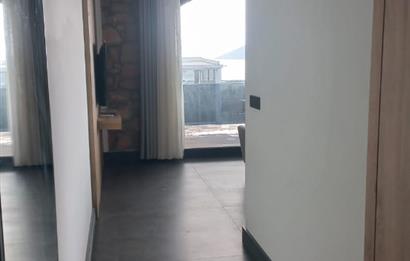 Bodrum Merkezde Otel Konforu: Sıfır Eşyalı, Manzaralı, Full Hizmetli Daireler (2+1) 