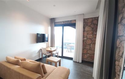 Bodrum Merkezde Otel Konforu: Sıfır Eşyalı, Manzaralı, Full Hizmetli Daireler (Stüdyo ve 1+1)