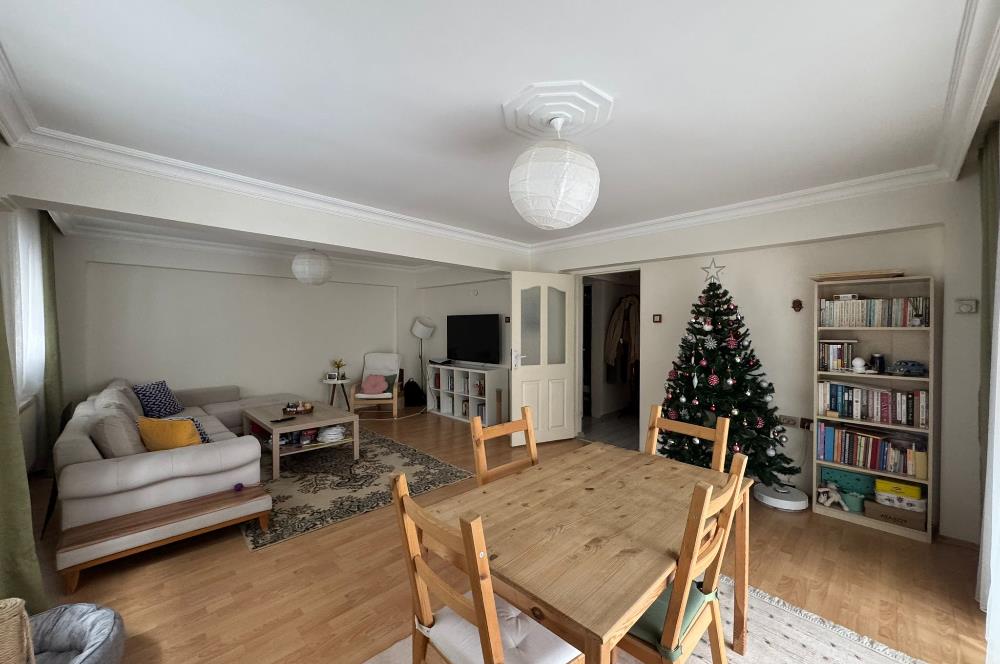 Karşıyaka Tersane'de Merkezi Konumda 2+1 Satılık Daire