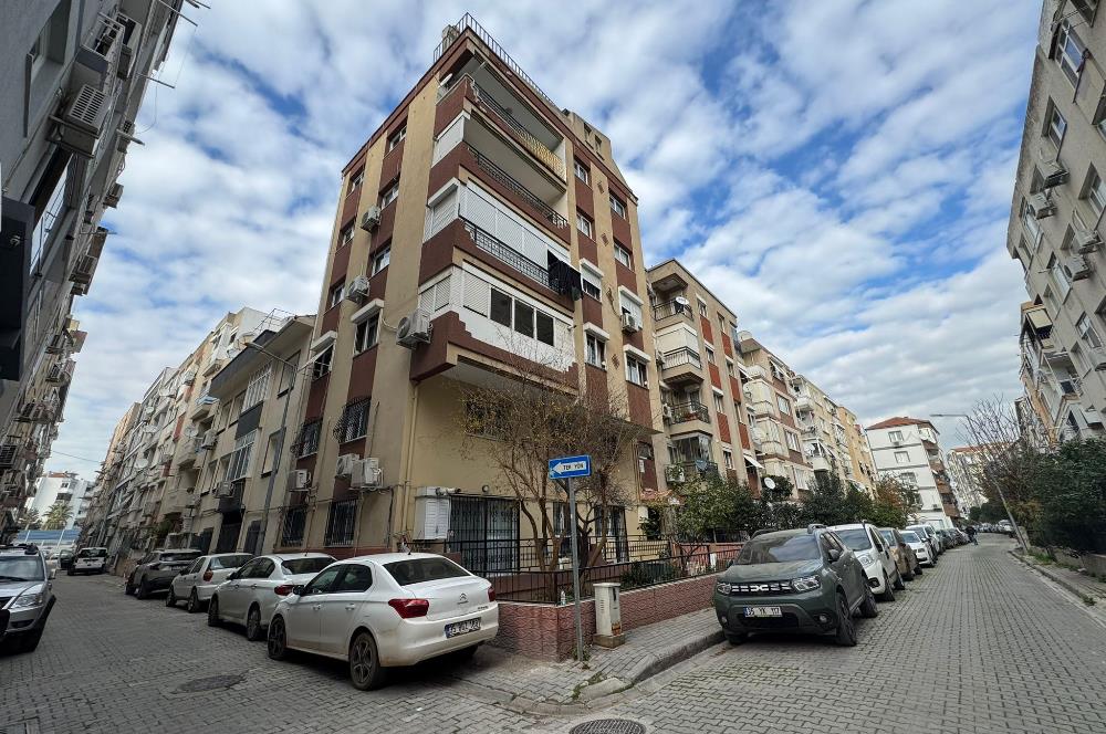 Karşıyaka Tersane'de Merkezi Konumda 2+1 Satılık Daire