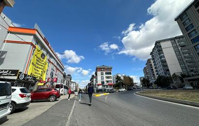 BEYLİKDÜZÜ KAVAKLIDA OKUL KİRACILI SATILIK KOMPLE BİNA