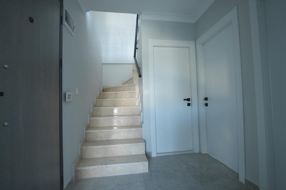 C21 Cius; Körfez Manzaralı Kiralık Dubleks - Umurbey