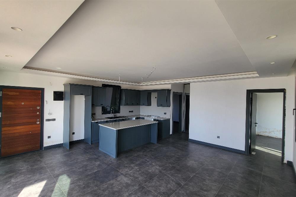 Panoramik Deniz Manzaralı Özel Havuzlu Satılık Lüks Villa